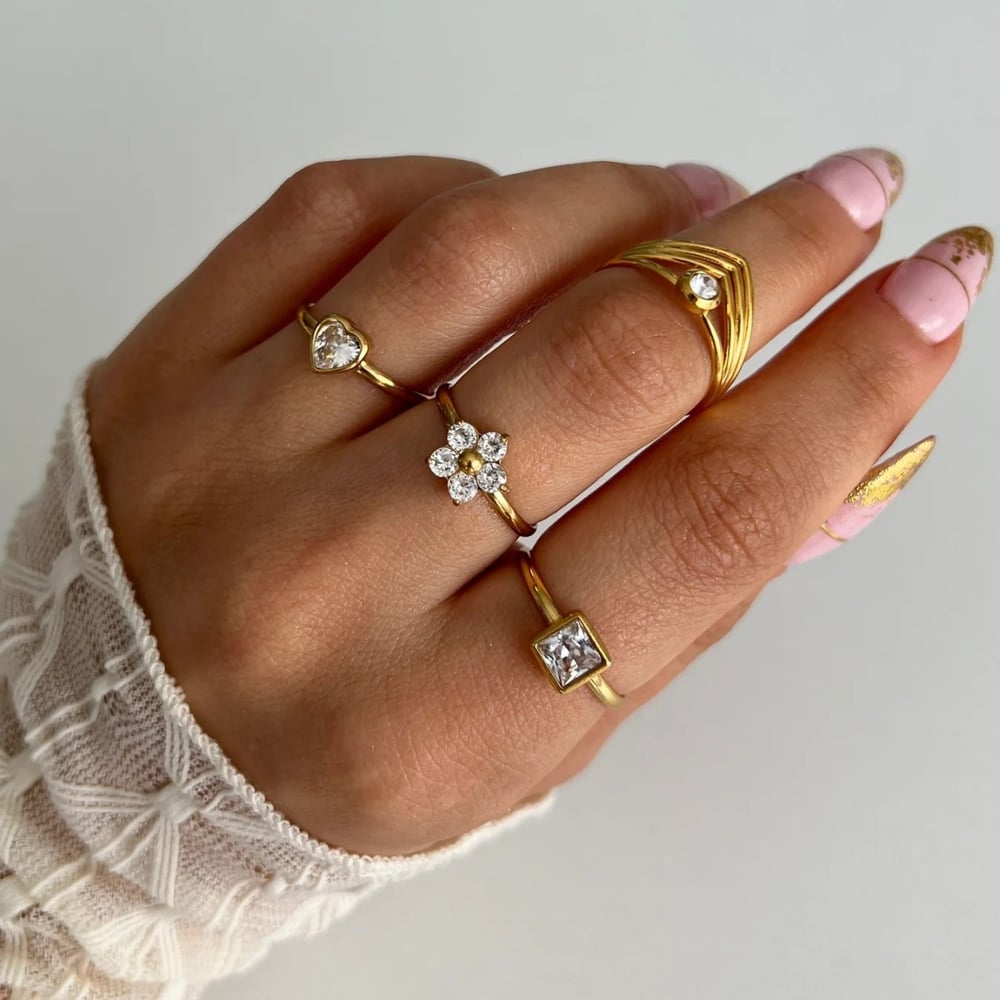 Ring Diamond flower