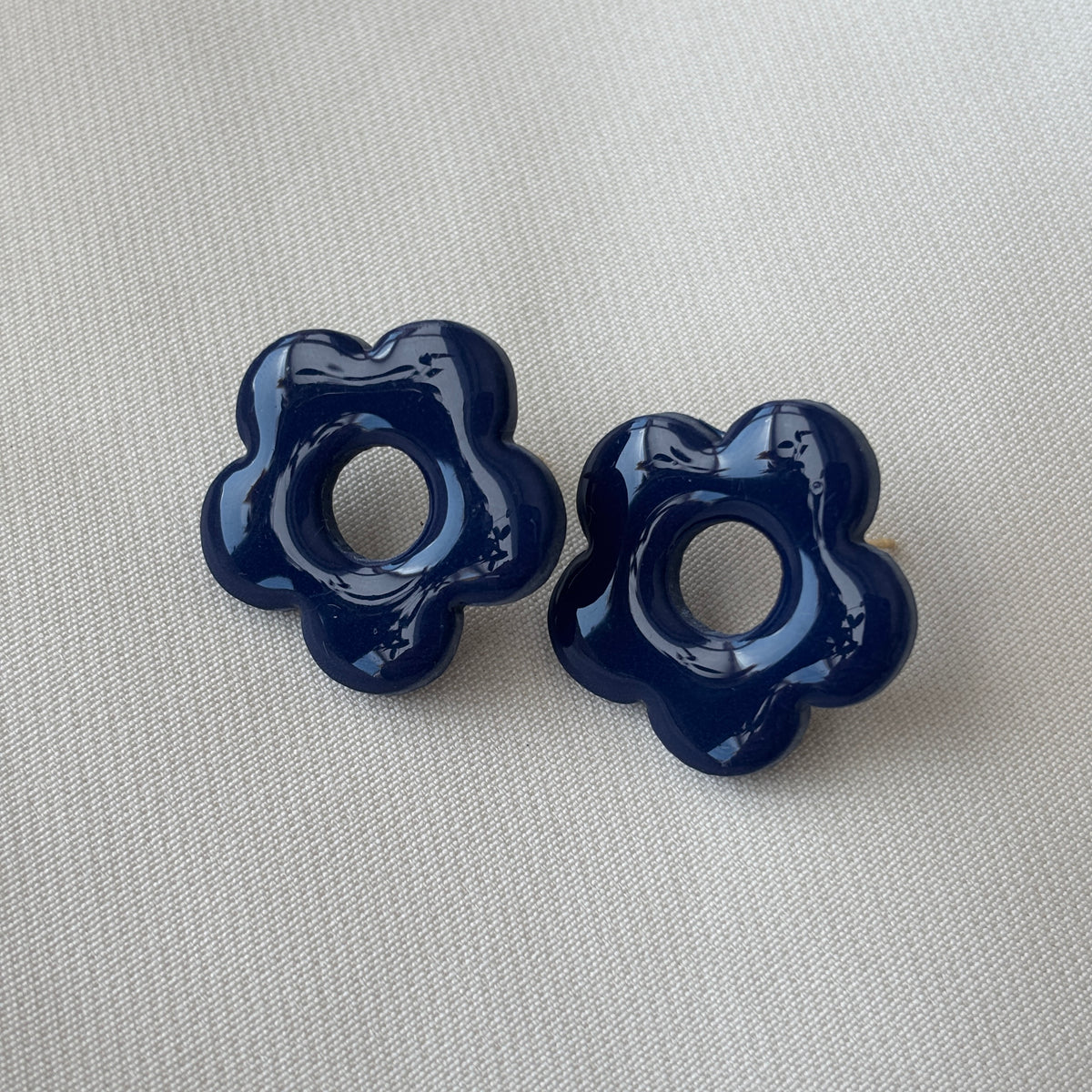 Studs Bloom